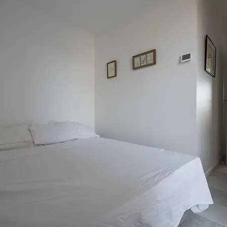 Mita Villa Cassis